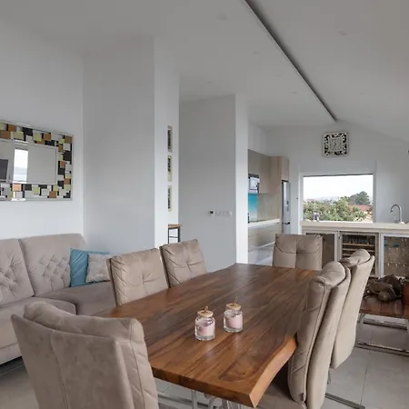 Penthouse Sky With Private Jacuzzi On 比比涅