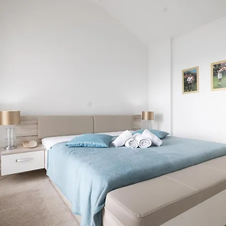 公寓 Penthouse Sky With Private Jacuzzi On 比比涅